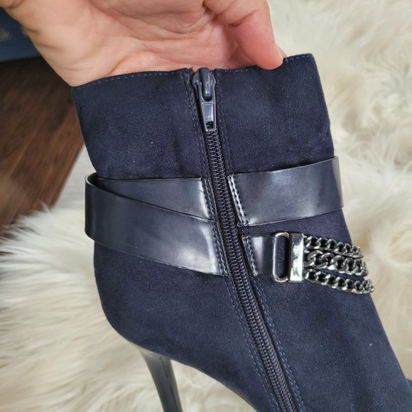 Le Chateau Blue Stiletto Heel Boots Booties Buckle Strap Chains Pointed Toe Sz 7 - Picture 5 of 9